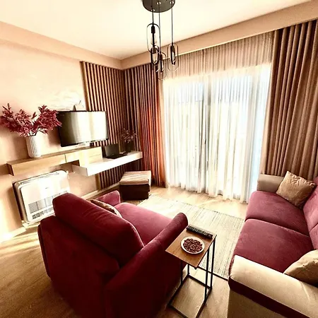 Albania Dream فلورا