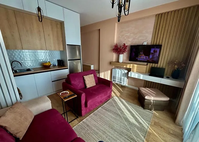 Albania Dream فلورا