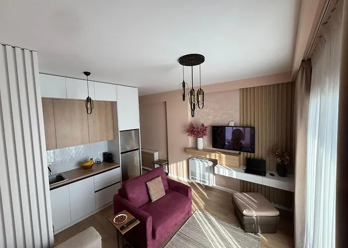 Albania Dream فلورا